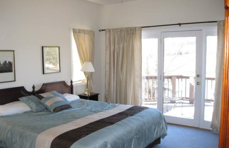 Rental bedroom at Jefferson Landing.