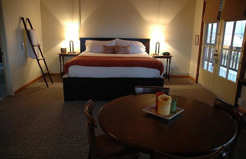 Guest room at Davenport Bed & Breakfast Inn.