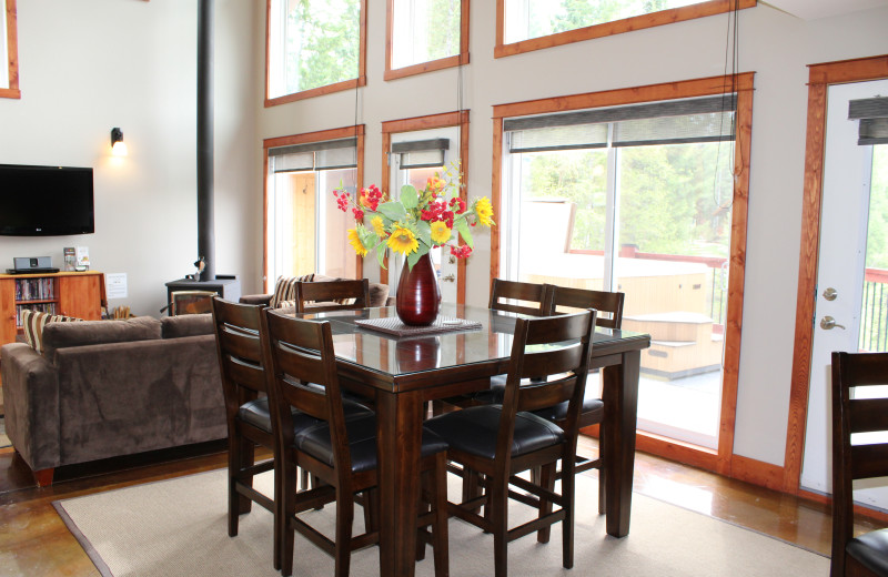 Rental dining room at Cedar House Restaurant & Chalets.