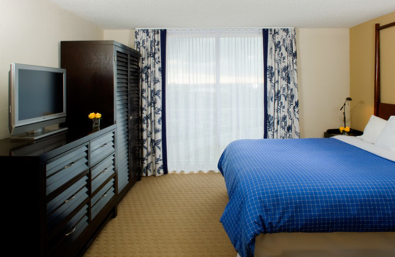 Guest room at Sheraton Suites Cypress Creek Ft. Lauderdale.
