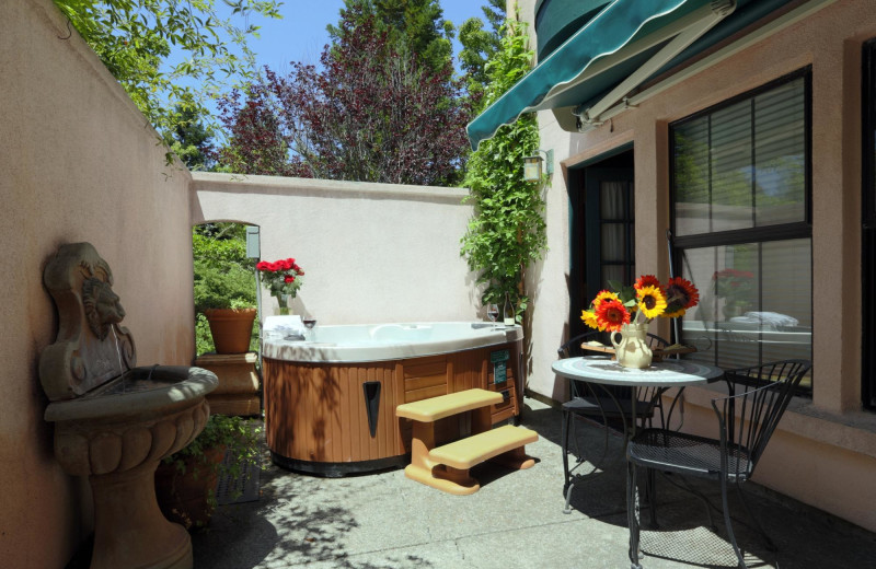 Hot tub at Applewood Inn, Restaurant and Spa.