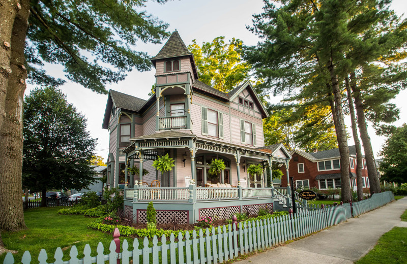 Exterior view of The Inn At Five Points.