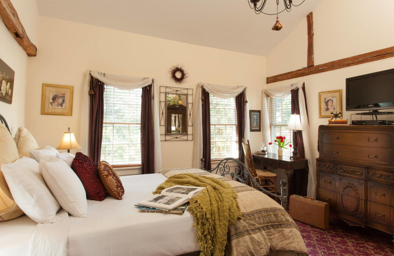 Guest room at A Butler's Manor.