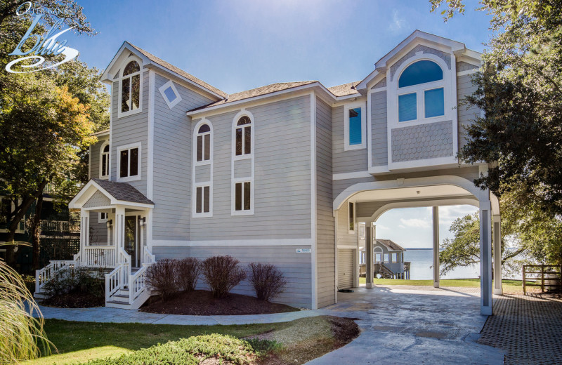 Rental exterior of Outer Banks Blue.