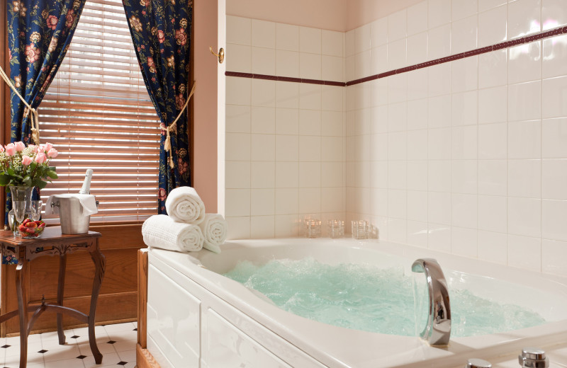 Guest room bathroom at The White Oak Inn.