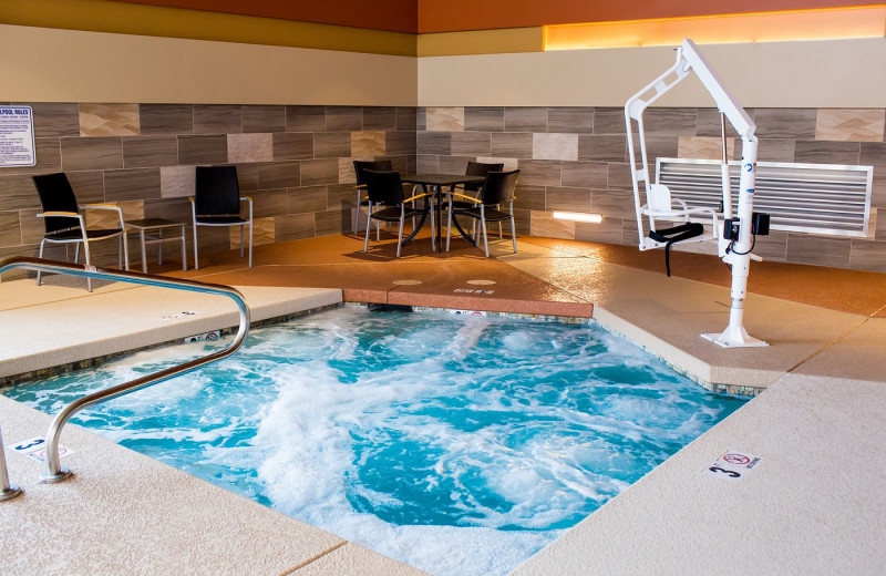 Hot tub at Lodge At Cliff Castle Casino.