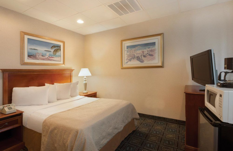 Guest room at Quality Inn Boardwalk Ocean City.