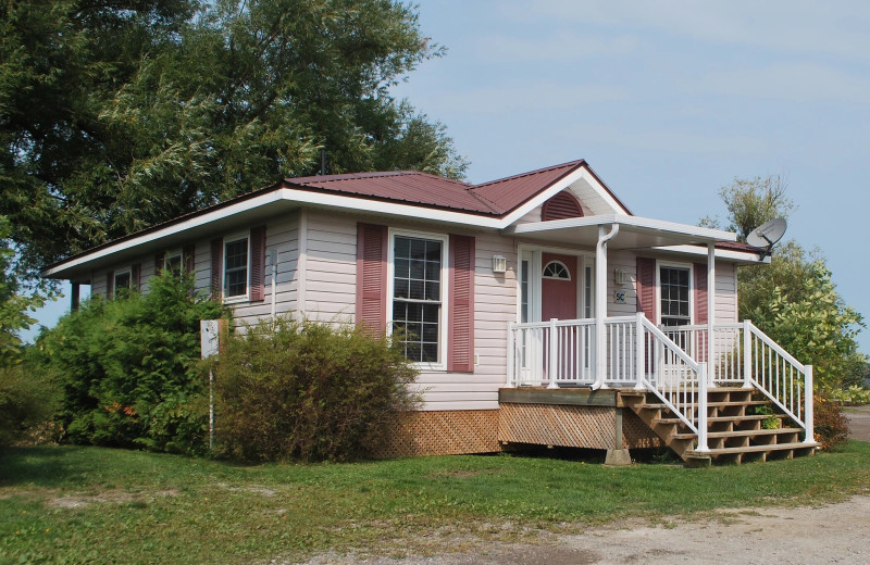 Cottage exterior at Golden Beach Resort.