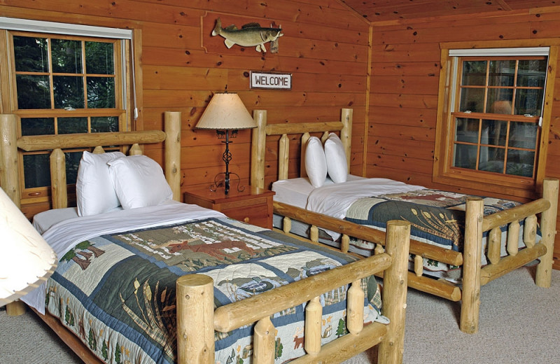 Cabin bedroom at The Beacons of Minocqua.