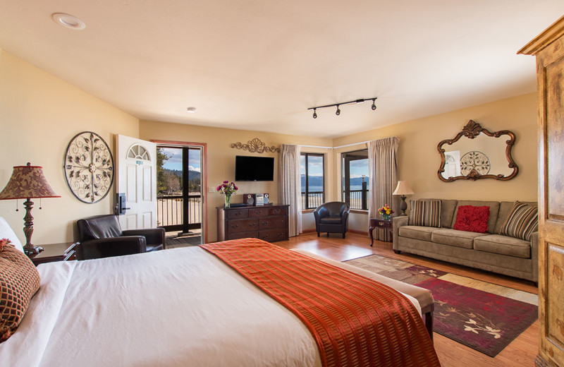 Guest room at Mourelatos Lakeshore Resort.