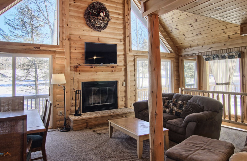 Cottage living room at Hawk's Eye Golf Resort.