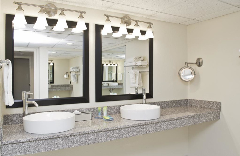 Guest bathroom at Radisson Hotel Branson