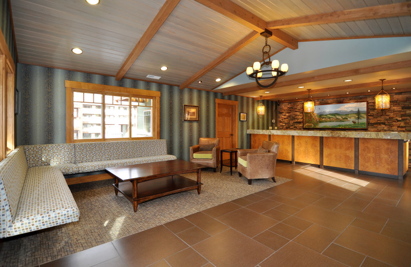 Lobby area at Lakeside Lodge & Suites.