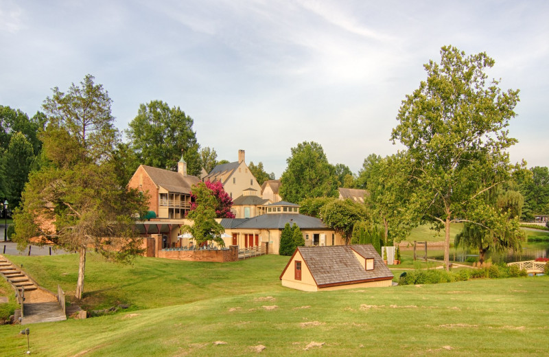 Exterior view of Boar's Head Resort.