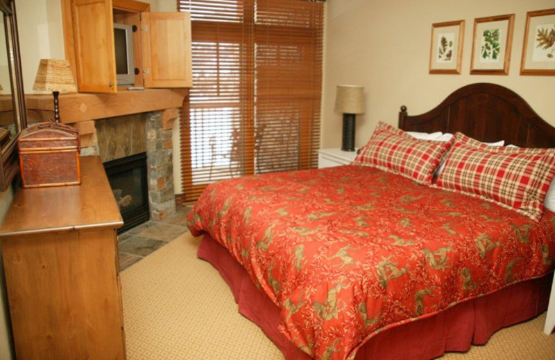 Guest room at Miners Club Resort.