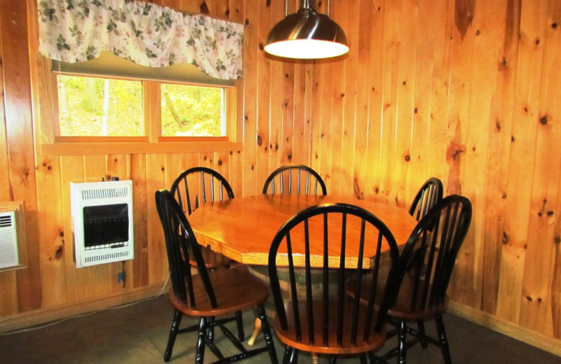 Cabin dining table at Contessa Resort.