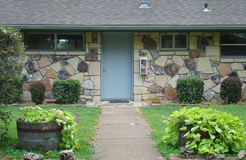 Cottage exterior at Mallard Point Resort.