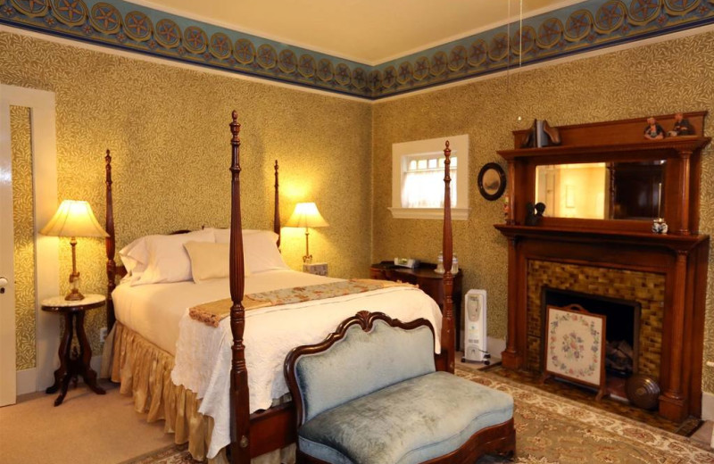 Guest room at Camellia Inn.