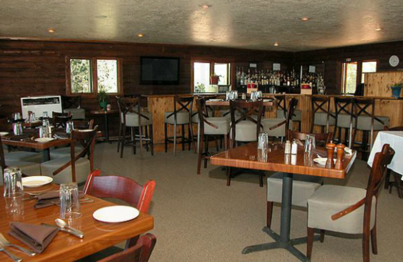 The Lakeside Restaurant at Lakeside Lodge