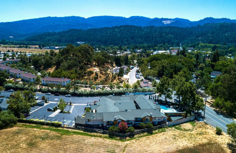 Exterior view of Best Western Plus Stevenson Manor Inn.