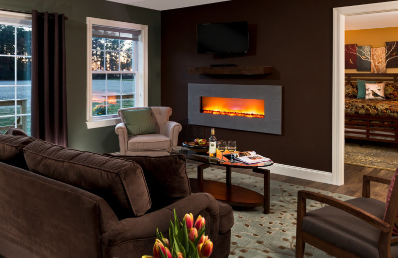 Guest room at Inn at Huntingfield Creek.