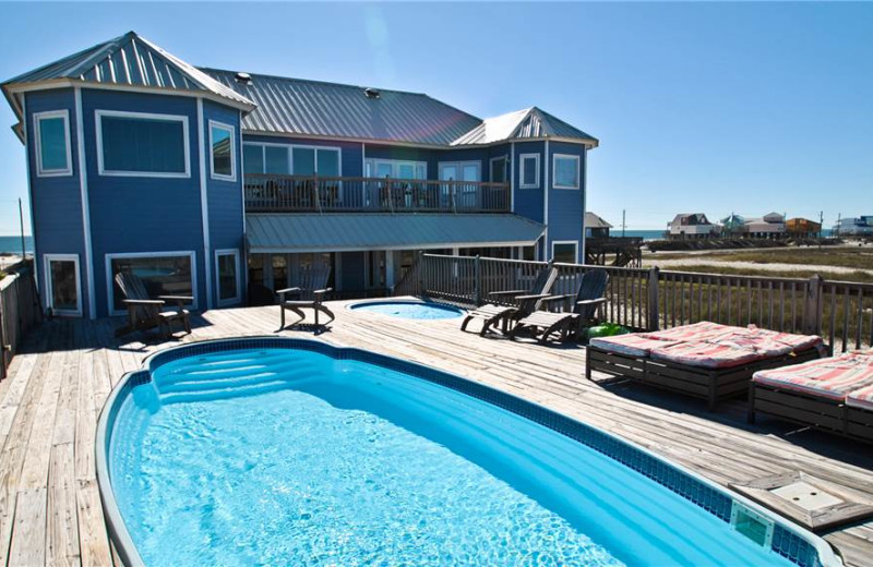 Rental pool at Dauphin Island Beach Rentals, LLC.