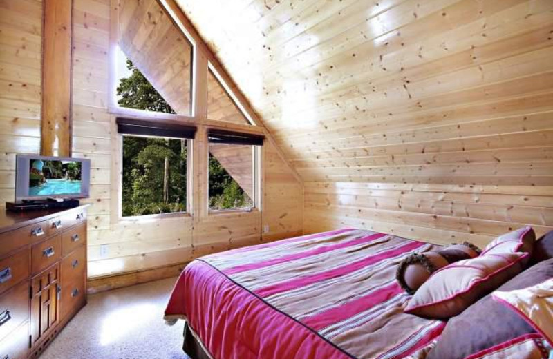 Vacation rental bedroom at Stony Brook Chalets.