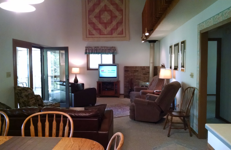 Cabin living room at The Arrows.