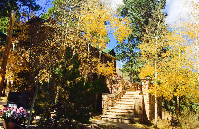 Exterior view of Meadow Creek Lodge and Event Center.