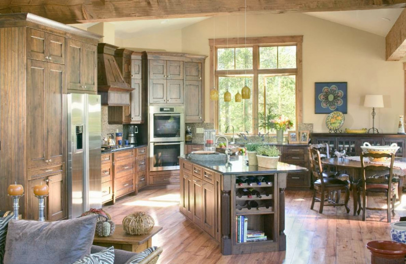 Vacation rental kitchen at Key To The Rockies Lodging Company.