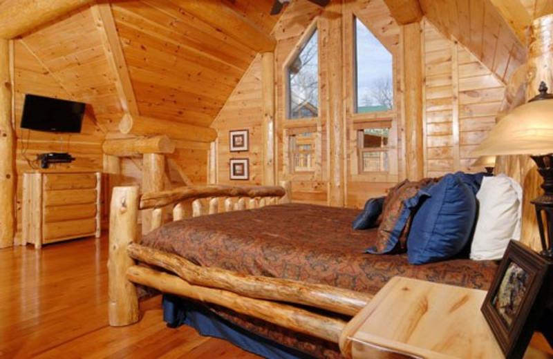 Cabin bedroom at Cabins For You.