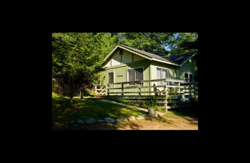 Cabin exterior at Broadwater Lodge.