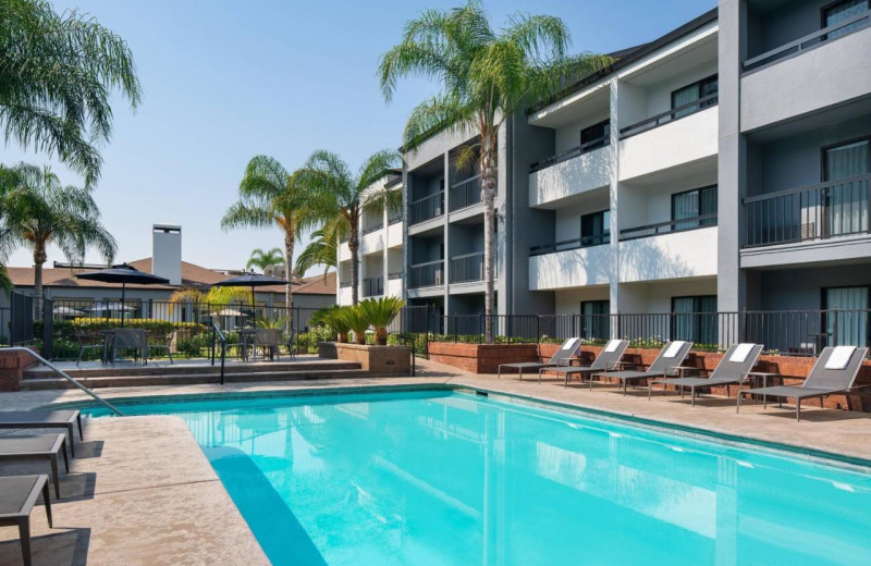 Outdoor pool at Courtyard by Marriott Fresno.