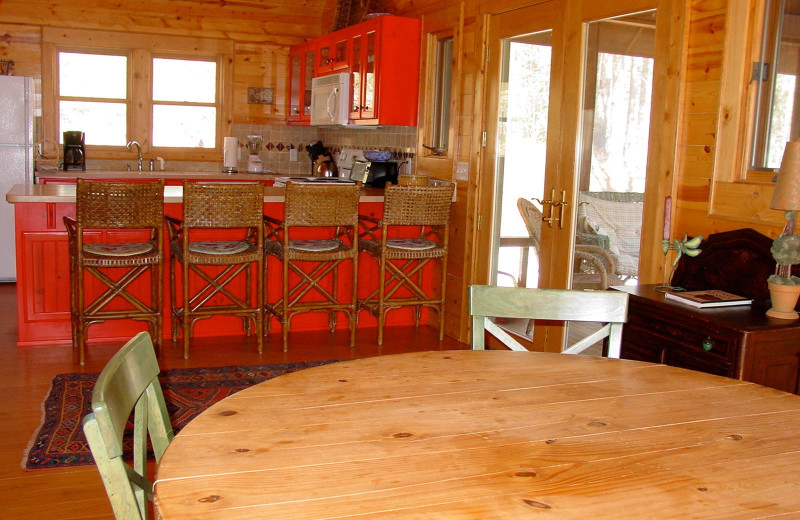 Dining table at Splendor Mountain.