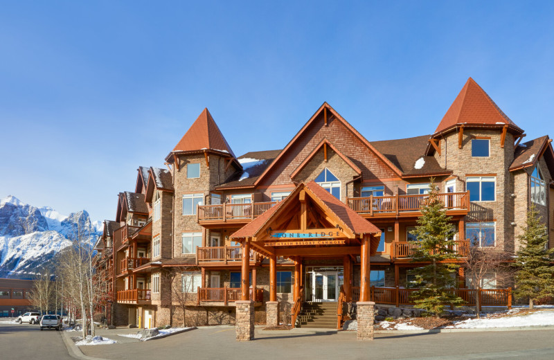 Exterior view of Stoneridge Mountain Resort.