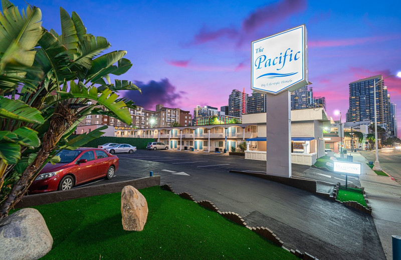 Exterior view of Pacific Inn 