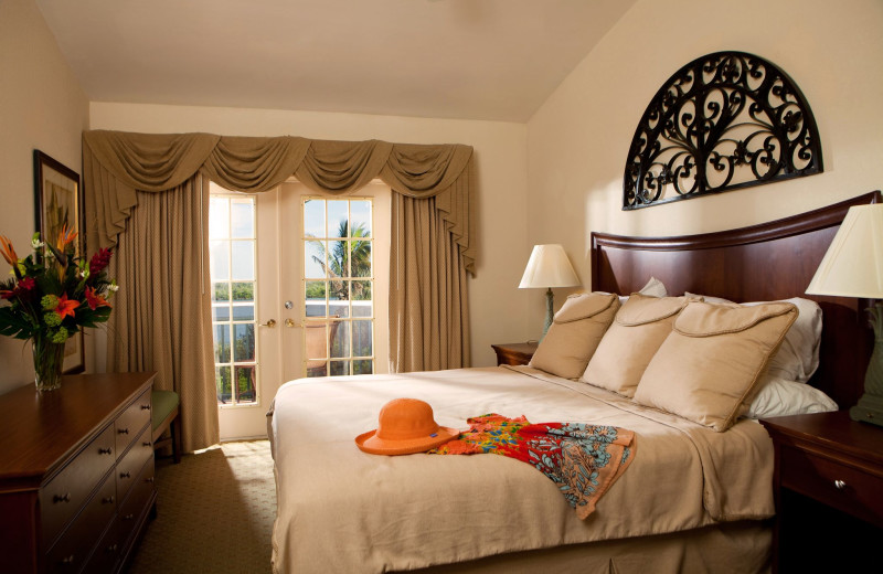 Guest suite at 'Tween Waters Inn Island Resort.