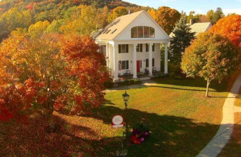 Exterior view of Four Columns Inn.