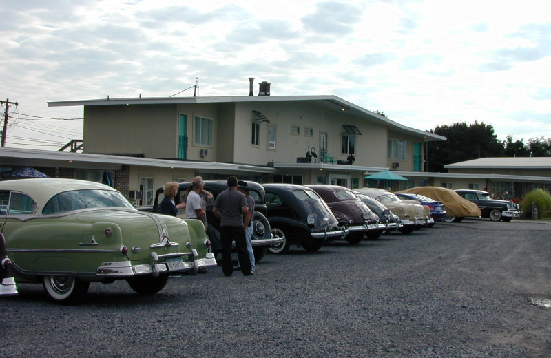 Exterior view of Miami Motel.