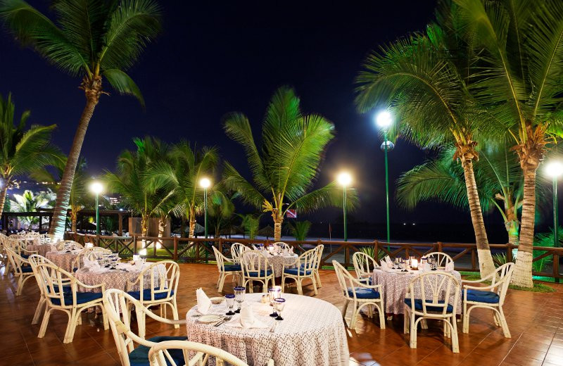 Terrace Dining at  Barcelo Ixtapa Beach 