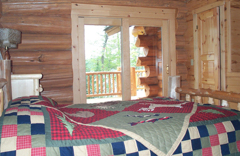 Cabin bedroom at Buckhorn on Caribou Lake.