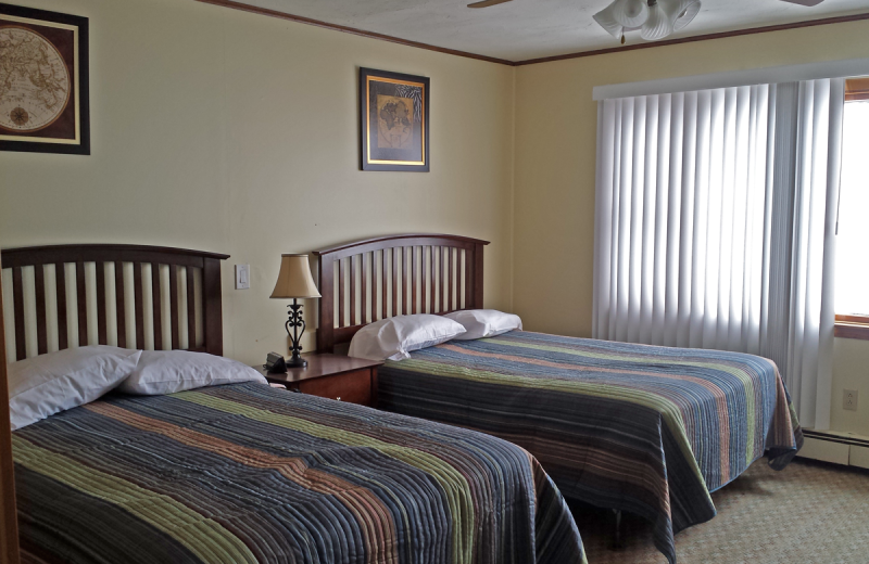 Guest room at Captain's Inn Point Lookout.