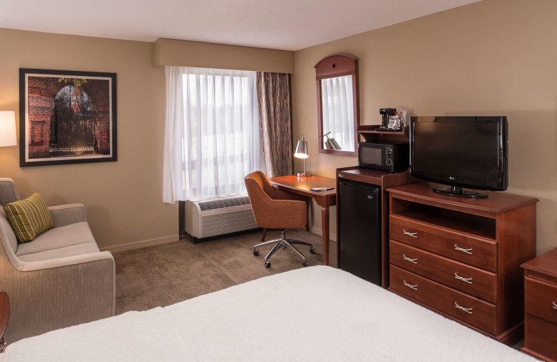 Guest room at Hampton Inn Columbia Northeast-Fort Jackson Area.