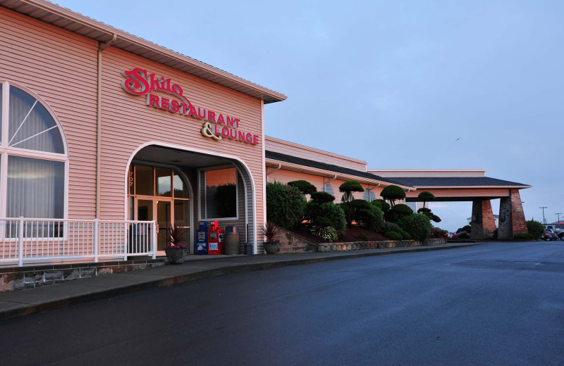 Dining at Shilo Inn Suites Hotel Ocean Front Resort.