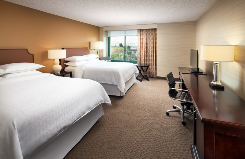 Guest room at Sheraton San Jose Hotel.