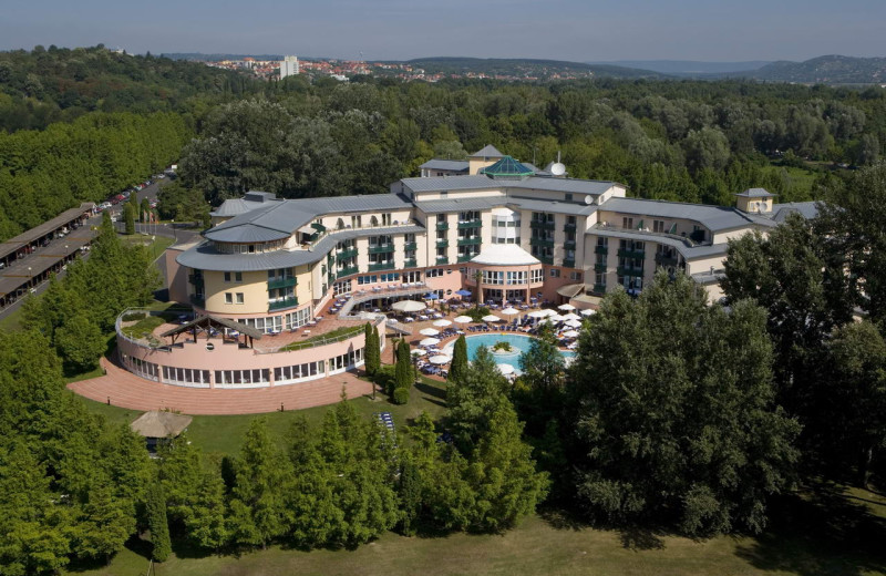 Exterior view of Hotel Lotus Therme.