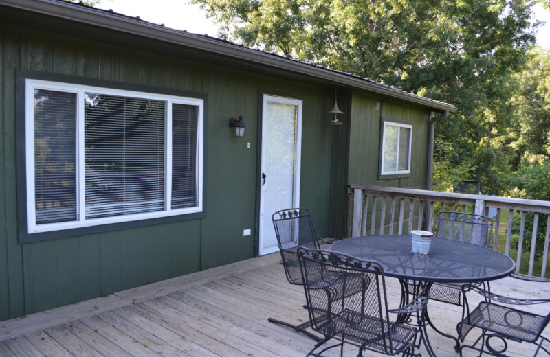 Cabin patio at Mulberry Mountain Lodging & Events.