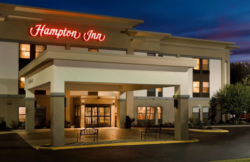 Exterior view of Hampton Inn Battle Creek.