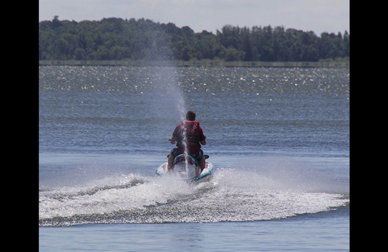 Water skiing at Rusty Moose Resort.