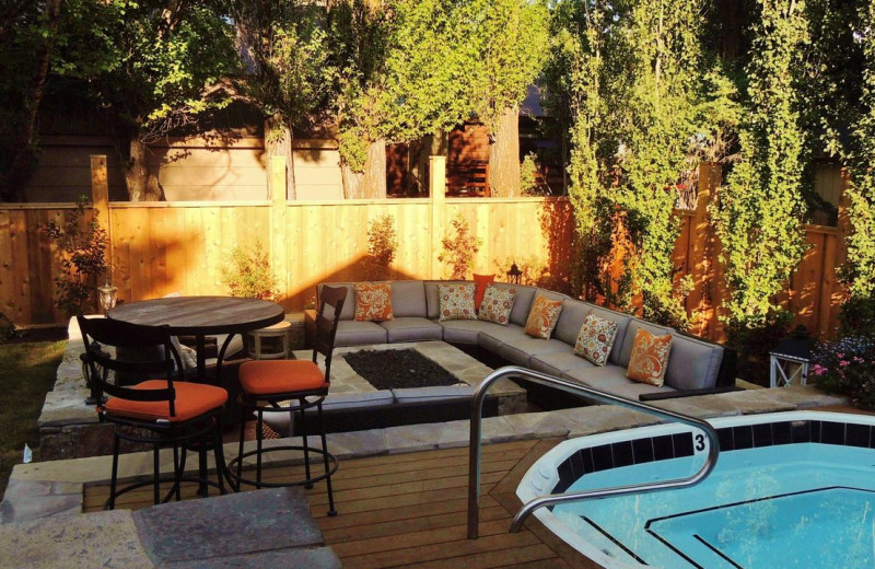 Hot tub and fireplace at Huff House.